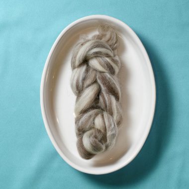 Paradise Fibers Blue Faced Leicester Roving (Humbug)